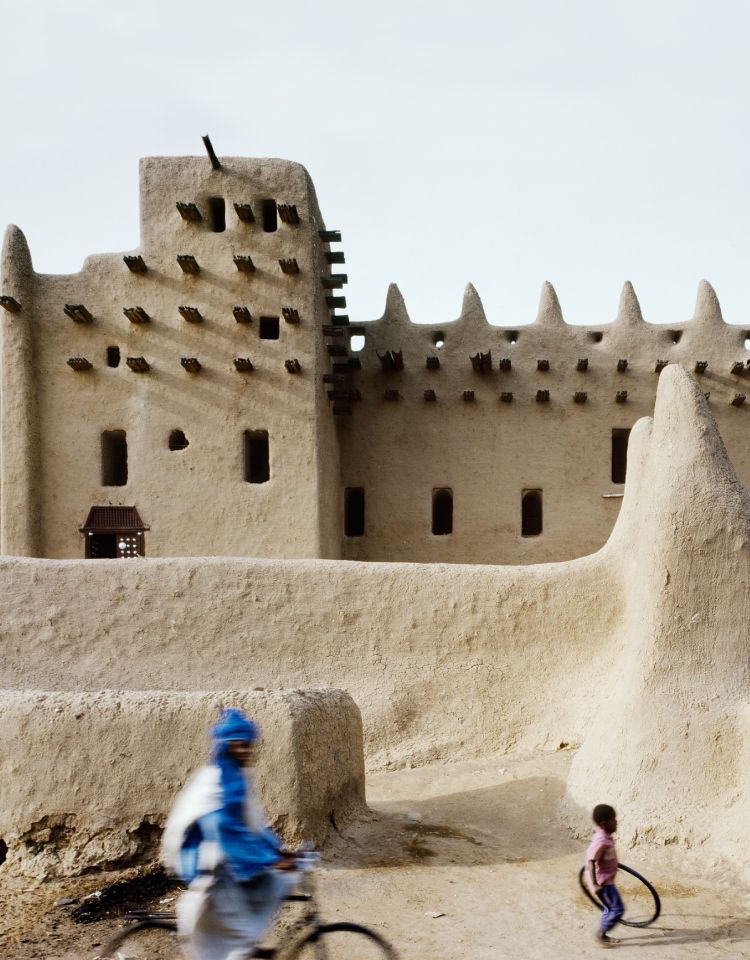 Mosquée avant - fondations