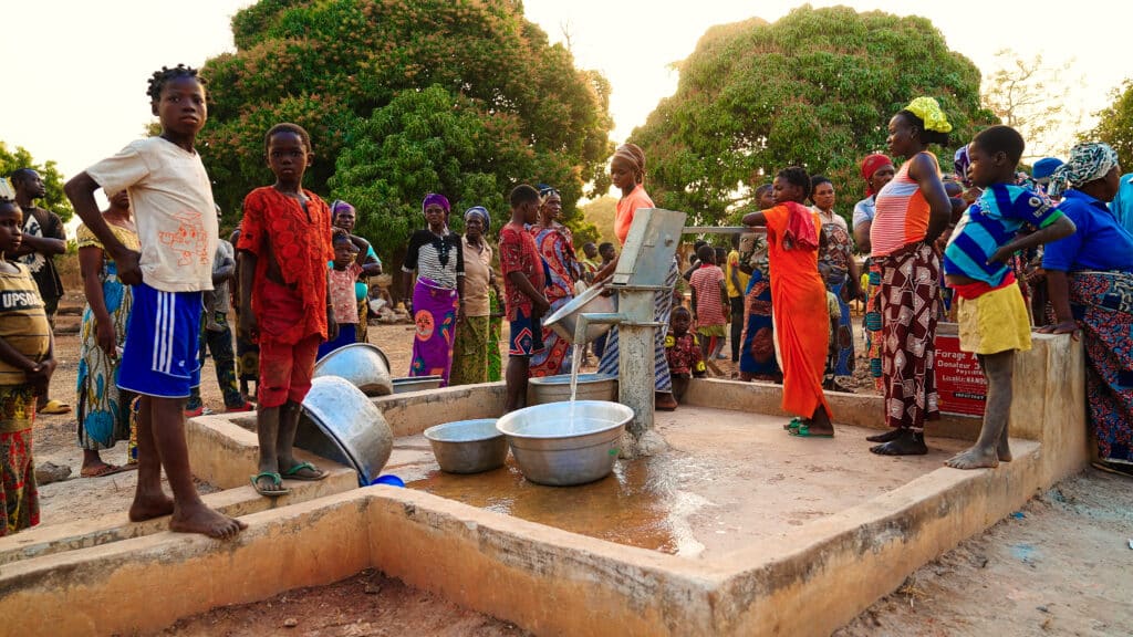 Puits pendant - installation de la pompe